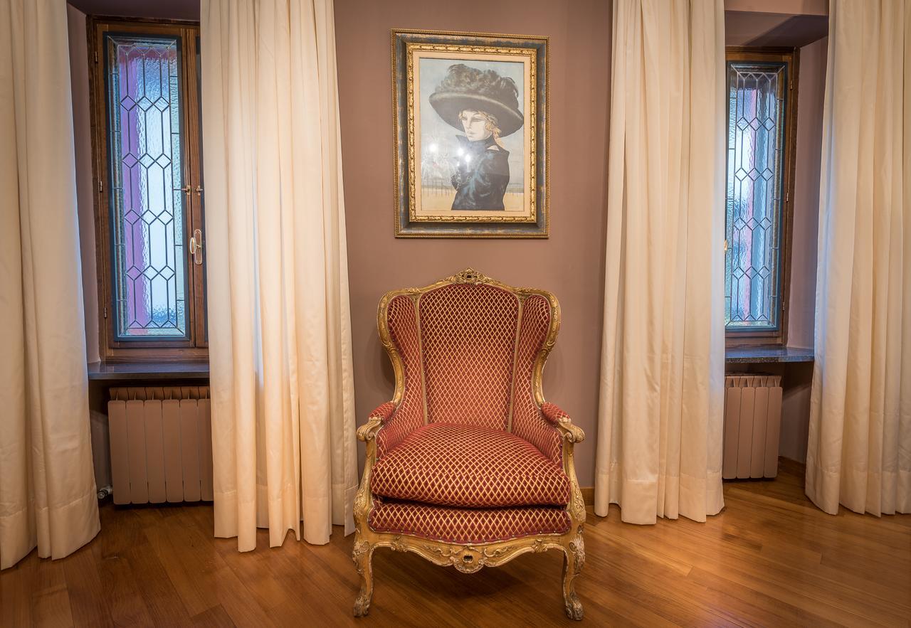 Casa Asso Di Coppe B&B Alba  Exteriér fotografie