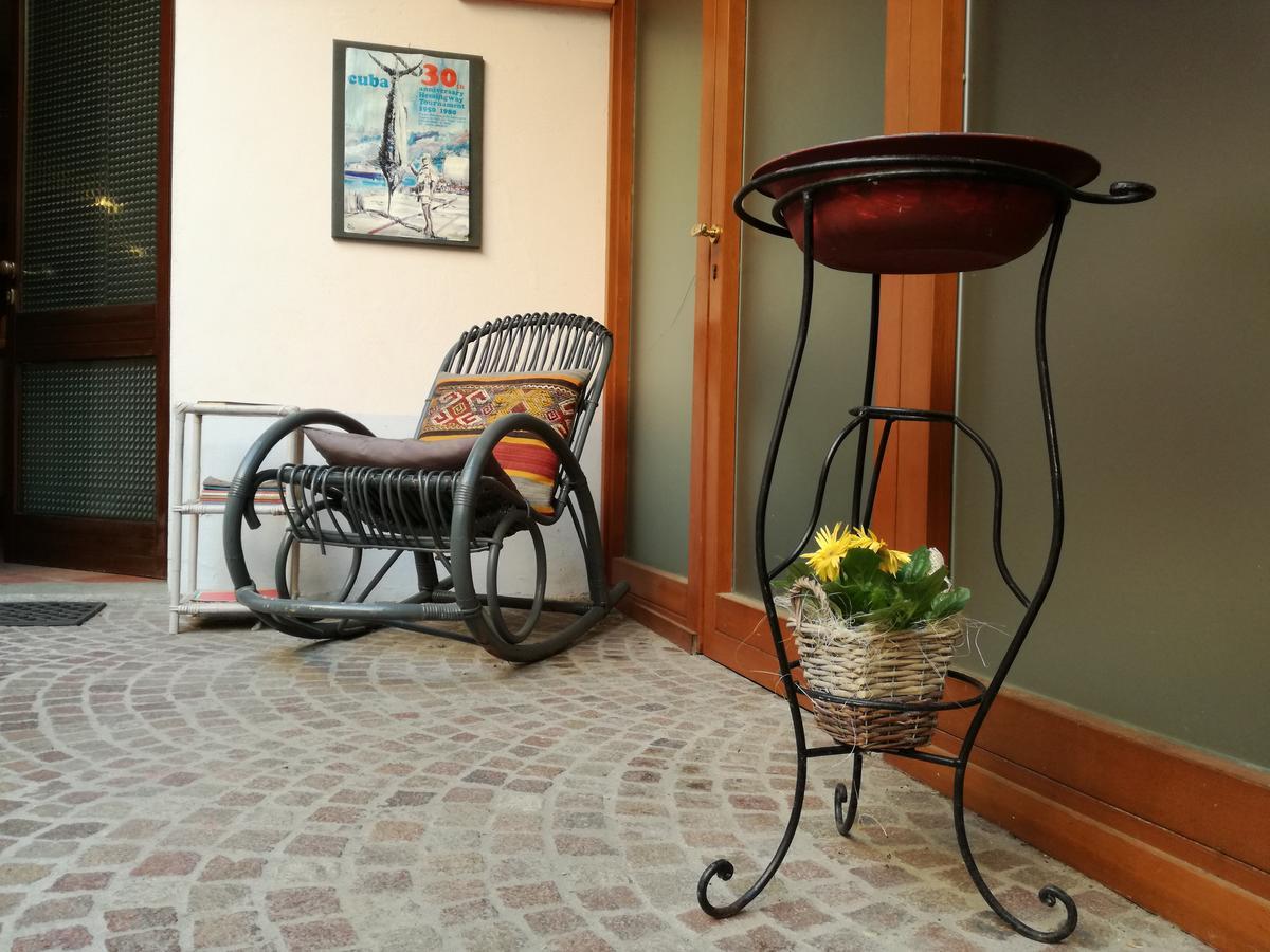 Casa Asso Di Coppe B&B Alba  Exteriér fotografie