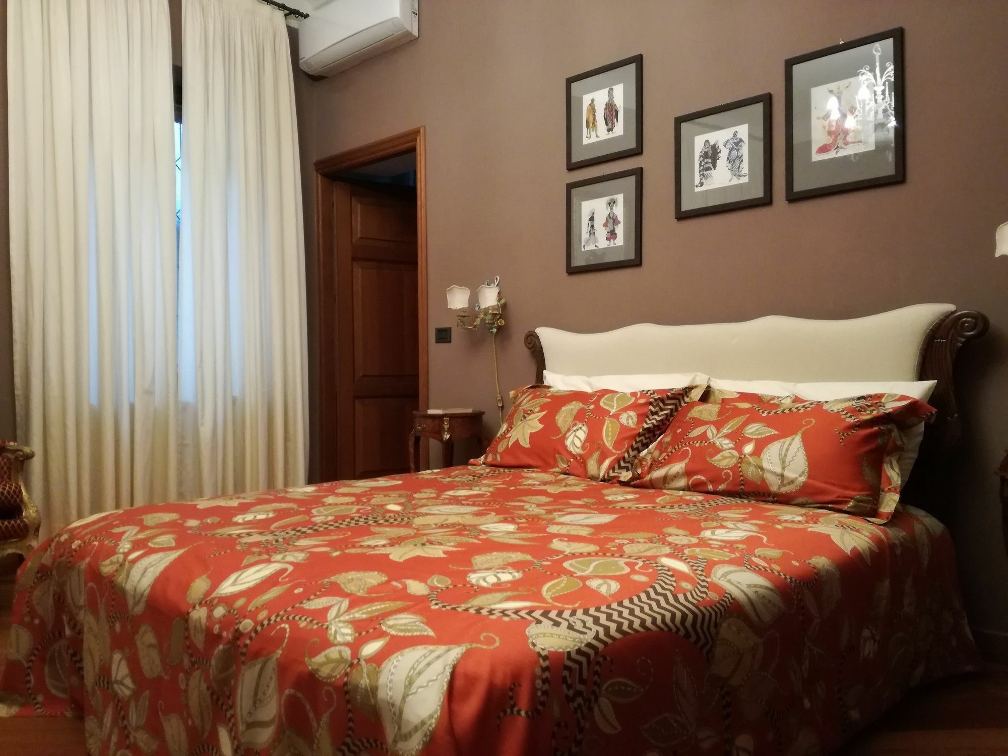 Casa Asso Di Coppe B&B Alba  Exteriér fotografie